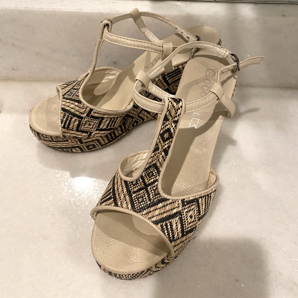 Adorable Wedges in a neutral tribal print
